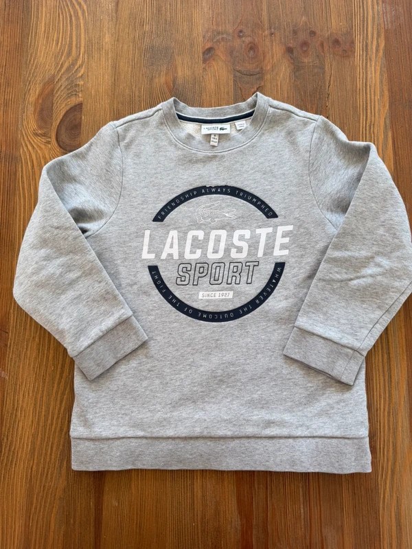 Sweat Lacoste Très Bon état Taille Petit 8 ans