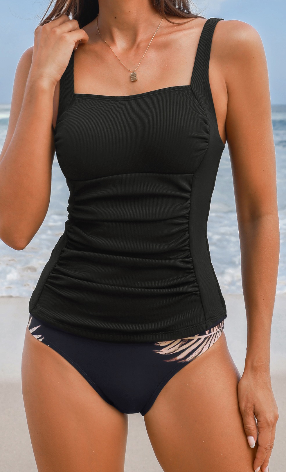 Tankini avec bas à fleurs noir
